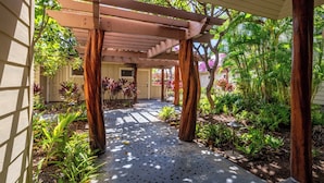 Property grounds - Hale Laki – Stunning Resort Condo, Close to Beach! (Waikoloa)