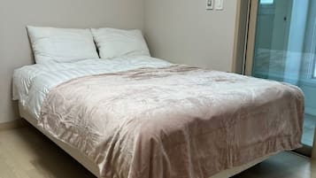 4 bedrooms, WiFi, bed sheets