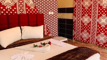 9 quartos, Wi-Fi, roupa de cama