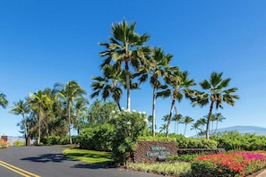 Property grounds - Honu Harmony | Pools, Golf Privileges, & More (Waikoloa Beach Resort)