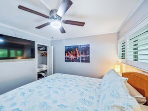 1 dormitorio, escritorio, tabla de planchar con plancha y wifi