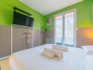 1 bedroom, iron/ironing board, WiFi, bed sheets