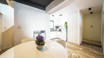Family Apartment, City View | Living area