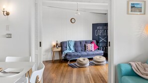 Luokittelematon kuva, 4 kautta 10, painike