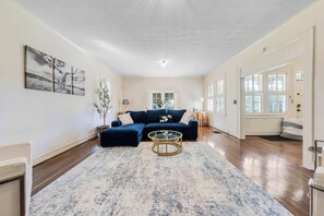 TV - Group Getaway in a Grand Historic Home | Sleeps 10 | 15 minutes to Fort Benning (Columbus)