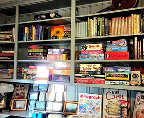 Games room - Stay and Play 280/Family Fun Lodge. Pet-Friendly! Near Sylacauga. (Oak Grove)
