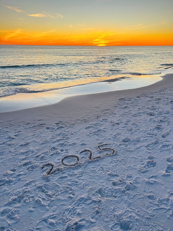 Beach towels - Perfect Location!  San Destin/Baytowne Wharf Condo (Miramar Beach)