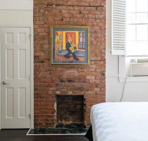 Fer et planche à repasser, draps fournis