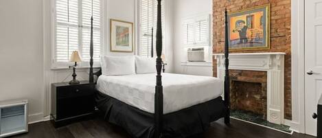 Fer et planche à repasser, draps fournis