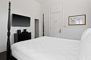 Fer et planche à repasser, draps fournis