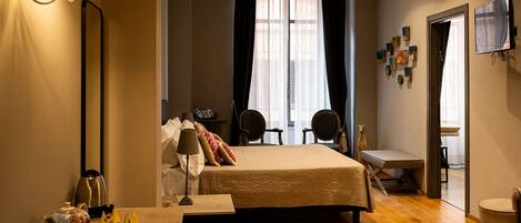 5 bedrooms, WiFi, bed sheets