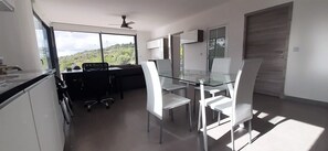 Dining - Casa Alfarobeira, vila for 4P+baby with private pool in natural protect erea (São Bartolomeu de Messines)