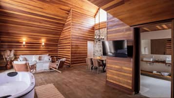 Design-Chalet, Bergblick | Wohnbereich | 32-Zoll-Smart-TV mit Digitalempfang, Netflix, Streaming-Dienste