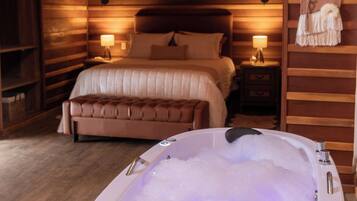 Design Chalet, Mountain View | Private spa tub