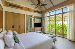 5 bedrooms, individually decorated, individually furnished, bed sheets
