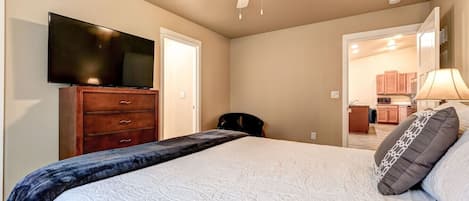 3 bedrooms, iron/ironing board, free WiFi, bed sheets