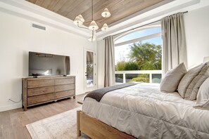 4 bedrooms, desk, iron/ironing board, free WiFi - Luxury North Scottsdale 4 Bdrm w/ Pool and Spa! (Scottsdale)
