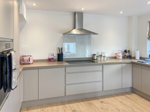 Geschirrspüler, Hochstuhl