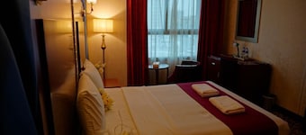 MRA GRAND HOTEL