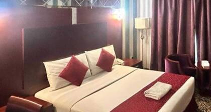 MRA GRAND HOTEL