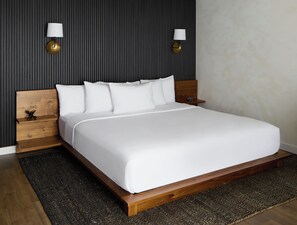 Individually decorated, individually furnished, iron/ironing board - All Seasons River Inn (Leavenworth)