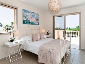 4 bedrooms, free WiFi, bed sheets
