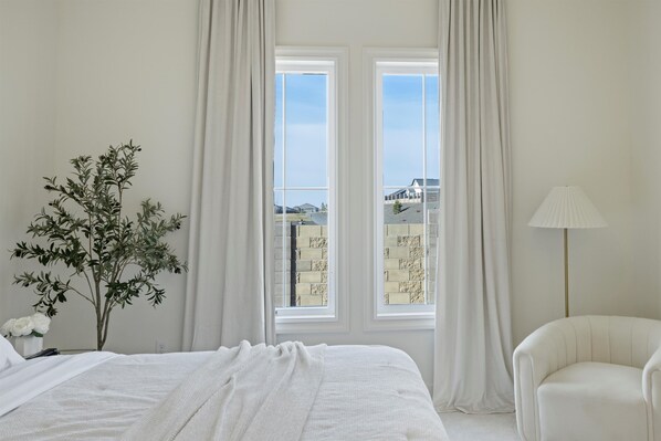 4 bedrooms, WiFi, bed sheets