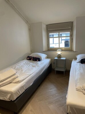 2 slaapkamers, een bureau, gratis wifi, beddengoed