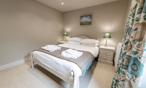 2 bedrooms, iron/ironing board, free WiFi, bed sheets - A cottage that sleeps 4 guests  in 2 bedrooms (Sebergham)
