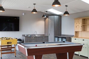 غرفة الألعاب