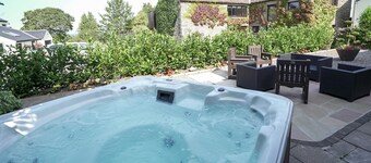 A cottage that sleeps 8 guests in 4 bedrooms