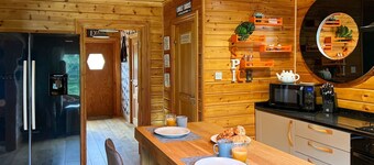 Freedom Lodge 7 Great Ayton Yorkshire - sleeps 10 guests in 4 bedrooms