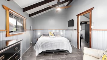 1 bedroom, iron/ironing board, free WiFi, bed sheets