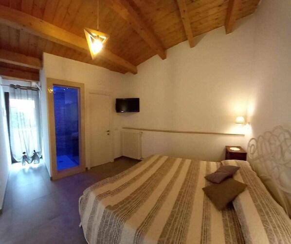 1 bedroom, desk, WiFi, bed sheets - Sottosopra (Conversano)