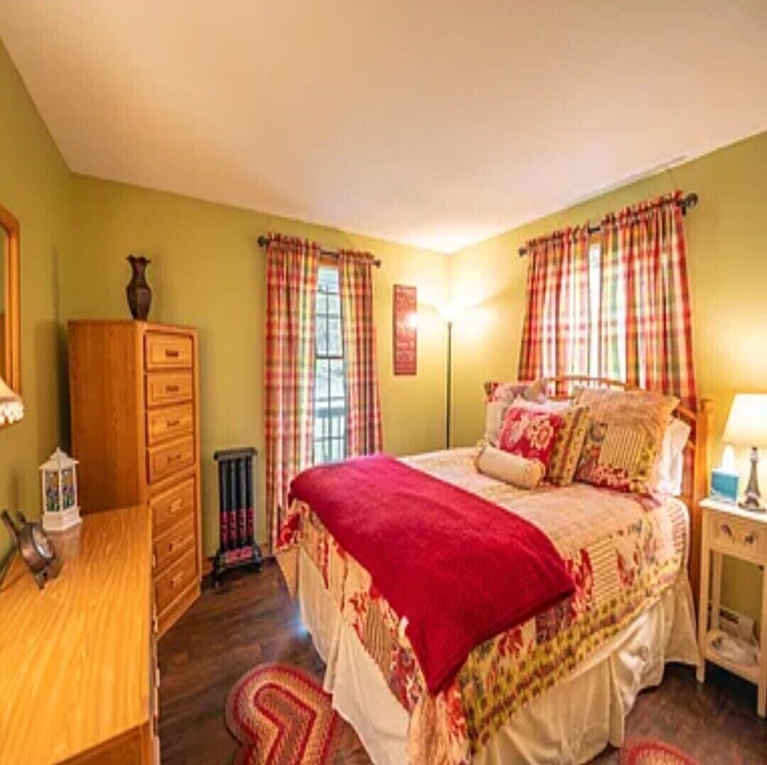 4 camere, ferro/asse da stiro, Wi-Fi gratuito, lenzuola