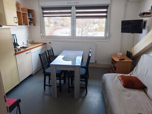 Téléviseur, lecteur de DVD