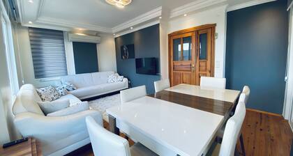 Cozy 2-bedroom apartment in charming Alanya with WiFi, AC
