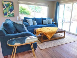 TV, fireplace, books, offices