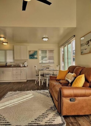 TV - Stylish Relaxation-Panoramic Views-Private OASIS! (El Cajon)