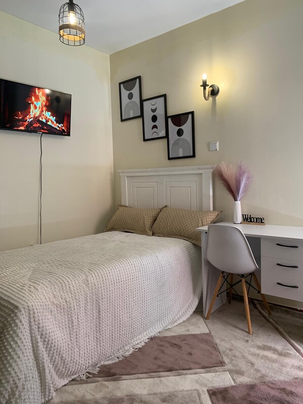 Bügeleisen/Bügelbrett, WLAN, Bettwäsche