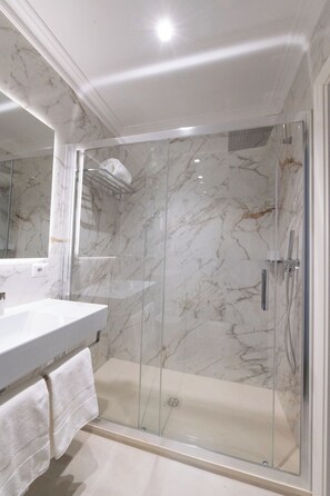 Bathroom - Room 2 - Minerva (Roma)