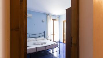 1 Schlafzimmer, Bügeleisen/Bügelbrett, kostenloses WLAN, Bettwäsche