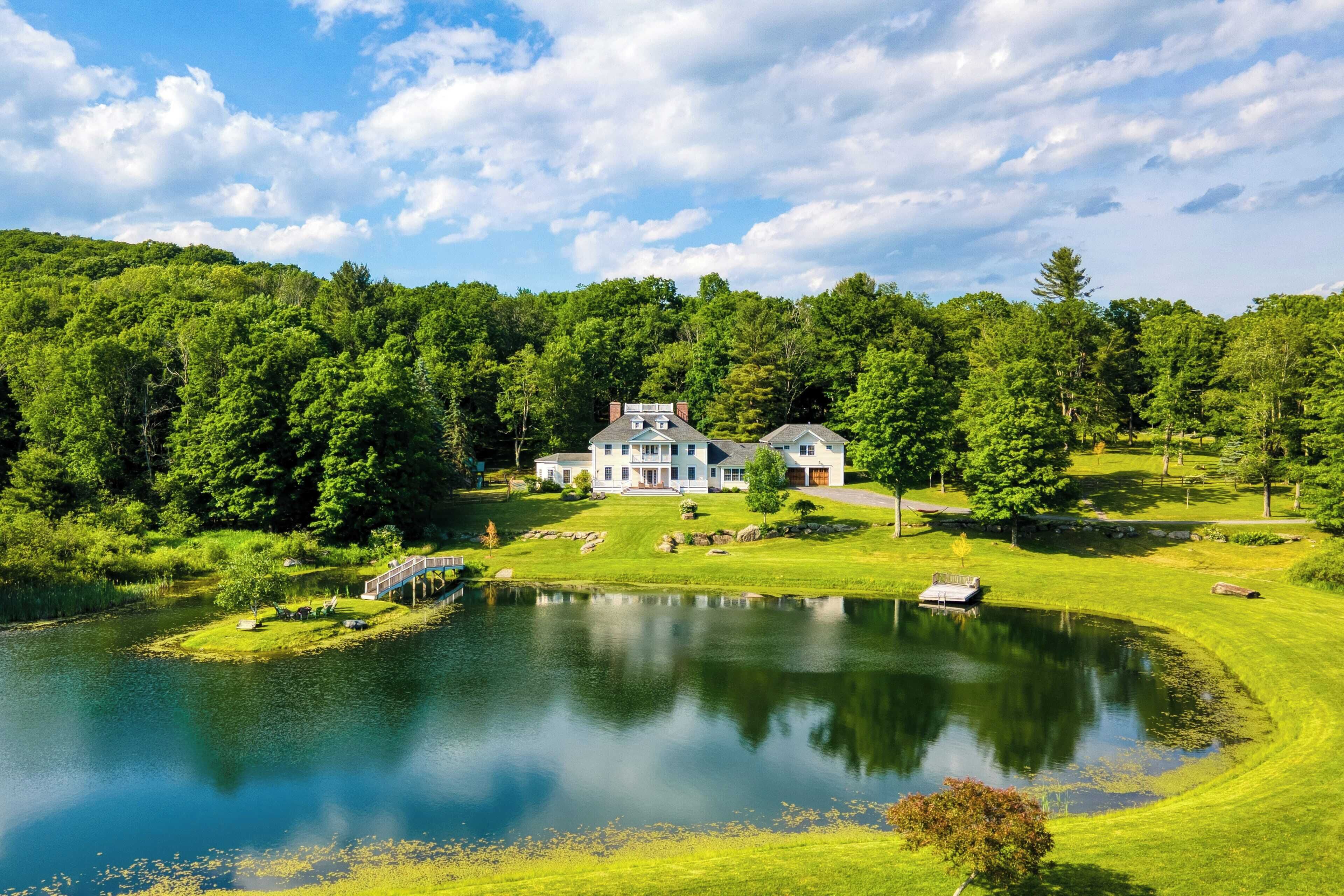 House (Multiple Bedrooms) | Front of property