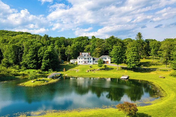 House (Multiple Bedrooms) | Front of property