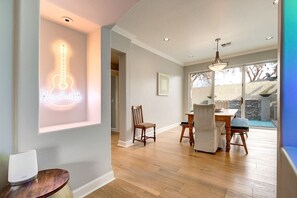 Interior - Arcadia Bright and Cheery House (Phoenix)