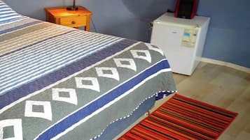 Double Room, 1 Queen Bed, Balcony, Beach View | Laptop workspace, free WiFi
