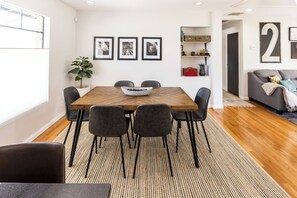 Dining - Welcome to SoHil Flats Unit 2! Fully-furnished & All bills paid! (San Antonio)