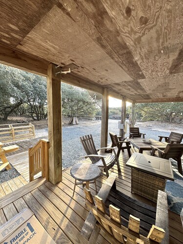 4x4 Carova, WaterFront, Dock, Wild Horses, Hot Tub