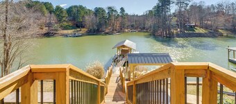 4 Kayaks: Lakefront Lookout Shoals Getaway!