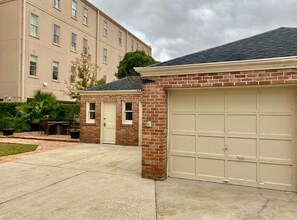 Exterior - Spacious 6-bedroom condo in the historic Garden District for the Super Bowl! (New Orleans)
